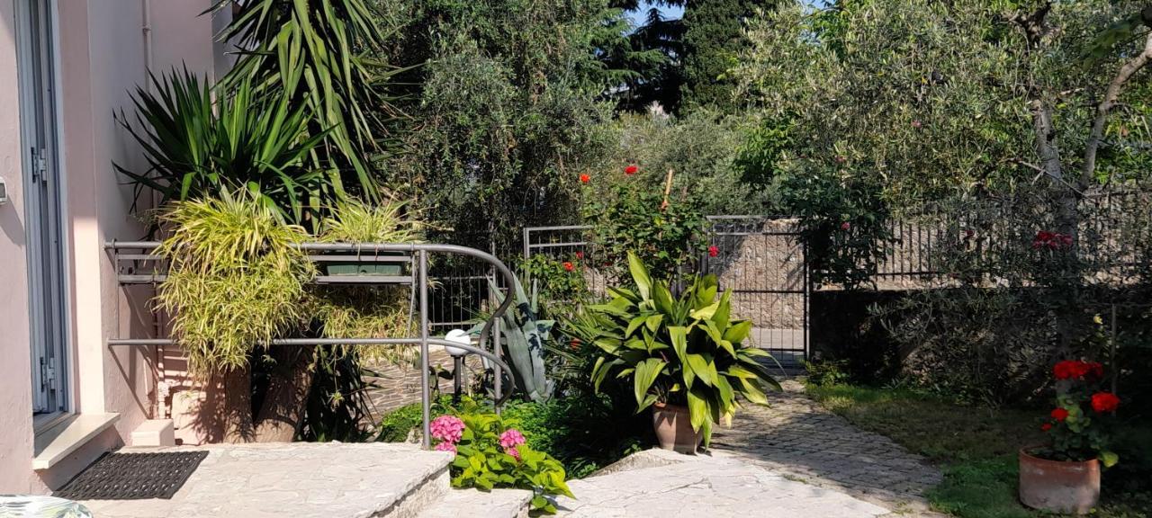 Casa Noario Lägenhet Malcesine Exteriör bild