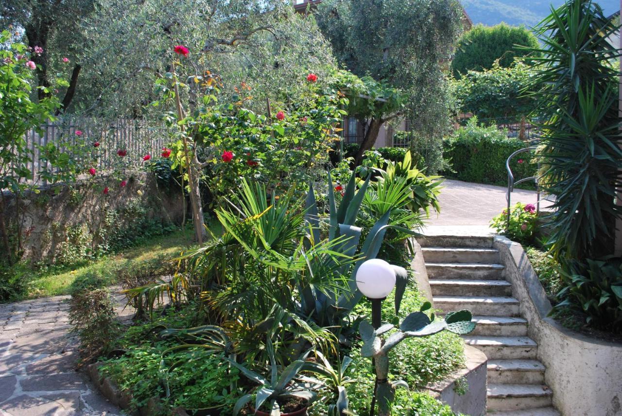 Casa Noario Lägenhet Malcesine Exteriör bild